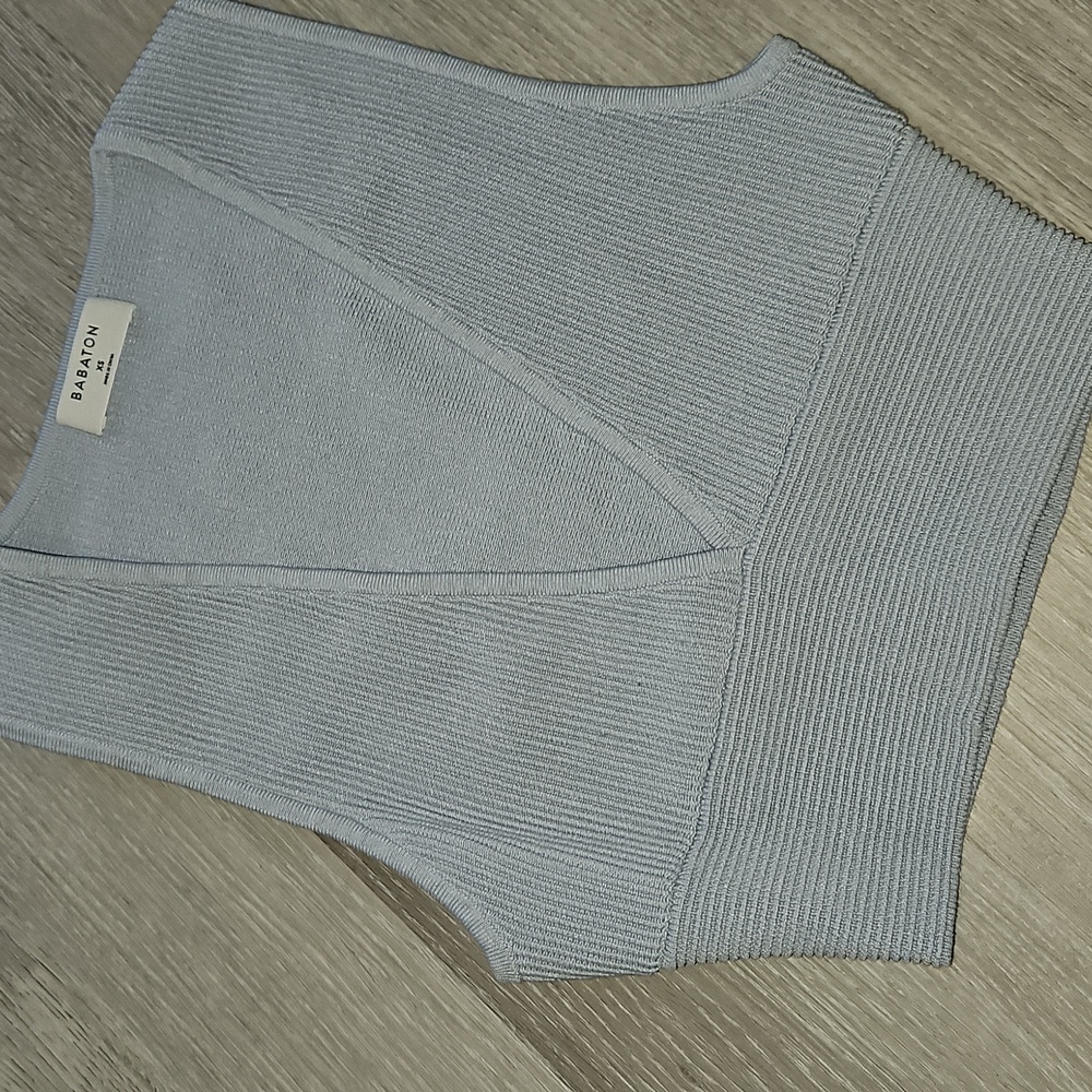 Aritzia sculpt knit deep V neck